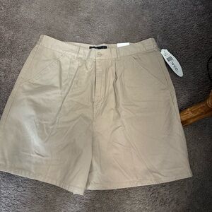 SABREE Womens Beige/Cream Pocket Shorts Size 18 relax fit